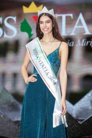 Miss Italia 2020 è Martina Sambucini
