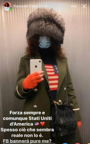 Selfie vestita da "sciamano"? L'assessore di FdI chiarisce: "Al limite da zarina"