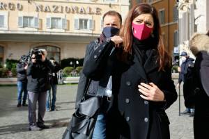 Ultima crociata di Boldrini&Co.: "Cambiare donna nella Treccani"