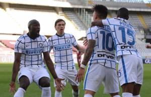 L'Inter fa i conti con il Covid: ora la squadra è in isolamento