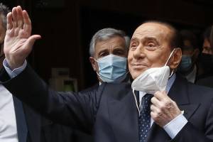 Silvio Berlusconi: "Bene Draghi sulla vaccinazione obbligatoria per il personale sanitario"
