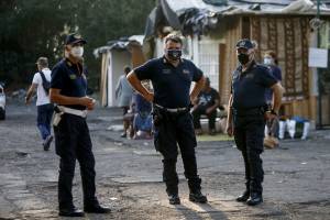 14enne narcotizzata e violentata in un campo rom: aggressione choc a Roma