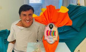 Gianni Morandi torna a casa. Dimesso ​dall’ospedale dopo le ustioni