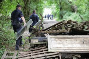 Torna la violenza No Tav: vicequestore ferito al petto da una pietra