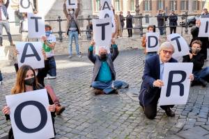 Vittorio Sgarbi: "Ecco cosa ho scritto a Speranza. Noi abbiamo rischiato la vita"