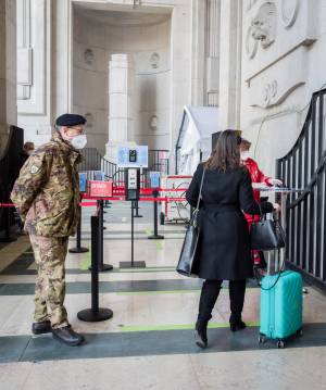 Via al green pass europeo. Si viaggerà senza divieti, valido 9 mesi per gli immuni. Figliuolo: "Pronti a partire nel giro di pochi giorni"