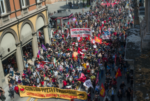 I partigiani assembrati, l'India e il coprifuoco: quindi, oggi...