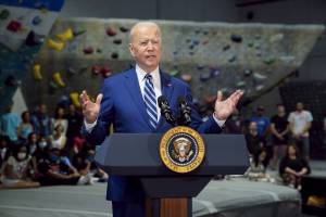 Dalle ambasciate adesso scappano via tutti. Biden chiede aiuto anche ad Albania e Kosovo