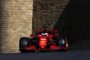 Schiaffone rosso per Hamilton: c'è l'impresa di Leclerc