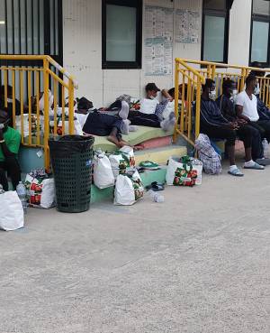 Distanze e mascherine: ecco la "bomba" Lampedusa