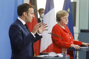 Asse tra Francia e Germania: ecco cosa deve fare l'Italia