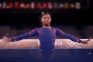 Simone Biles fuori dalla finale: "Mi sento il peso del mondo addosso"