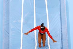 Le azzurre stupiscono mentre i demoni fanno "cadere" la Biles