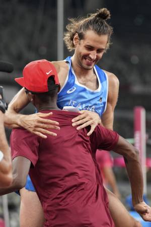 Il Gimbo volante, fratello del mondo che divide il podio con l'amico rivale