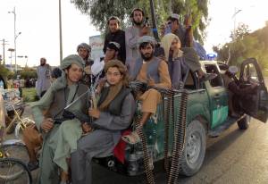 Il vero volto dei talebani? Si nasconde dietro a un mullah