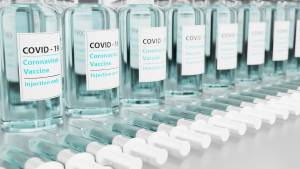 Long Covid, la doppia vaccinazione ne dimezza il rischio