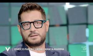 Il dramma di Enrico Papi: "L'ho vista morire davanti a me"