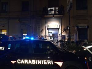 Uccide una donna e ne accoltella due. Straniero arrestato: "Allah è con me"