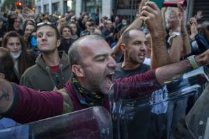 Torna la protesta No Vax: è allarme per i "lupi solitari"