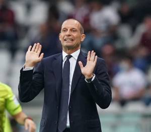 Allegri ha tradito Ambra? La rabbia della figlia: "Lei si fidava, lui..."