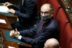 "Sigfridismo". Ma Letta non tocca palla nemmeno su Report