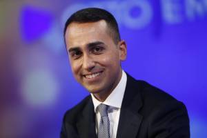 Di Maio tuona: "È tutto falso". Ma si arrampica sugli specchi