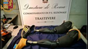 Il ladro di gambe artificiali