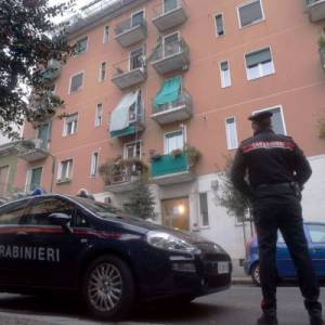 Madre e figlia trovate morte in casa: spunta il diario choc