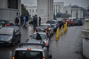 Crisi tamponi e boom di casi. La Lombardia ora è "gialla"