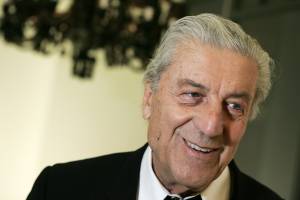 Addio allo stilista signore maestro di Armani e amatissimo da Chanel