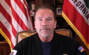 Arnold Schwarzenegger coinvolto in un maxi incidente