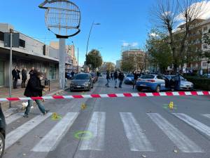 Spari in pieno centro a Taranto, feriti due poliziotti