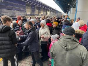 L’esodo dei disperati: così si fugge da Kiev