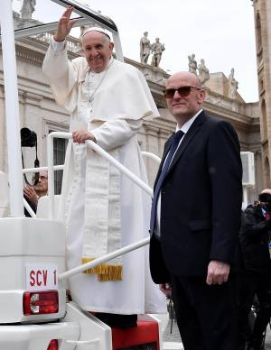 "Io, da angelo custode dei Papi a capo di un esercito di volontari"