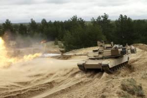 "Pronti 100 mila uomini": la Nato serra i ranghi e sfida lo Zar