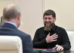 "Sono a Kiev". "No, è in Cecenia": giallo sul viaggio di Kadyrov
