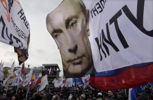 "Pogrom contro di noi": Putin in difficoltà sul campo spara contro l'Occidente