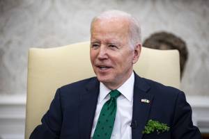 "È stanco...". La frase dei russi che scatena il giallo su Biden