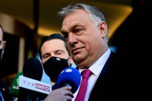 L'Ungheria si smarca. Il piano tra Europa e Putin