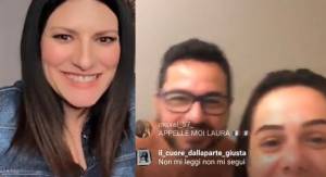 Incidente hot per Laura Pausini: ecco cosa è successo durante la diretta Instagram