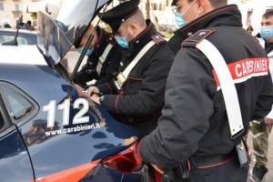 Una pattuglia dei carabinieri (foto di repertorio)