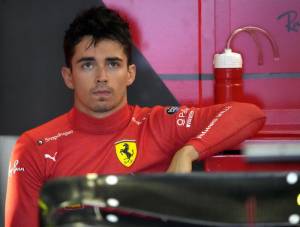 Un primo piano di Charles Leclerc