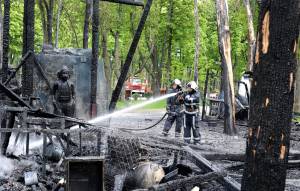 Bombe sul monastero: tre morti. A Kharkiv scuola sotto attacco