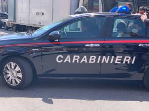 Pietro Ialongo mentre lascia la caserma dei Carabinieri di Latina 