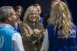 Jill Biden da Olena Zelenska. L'incontro a sorpresa tra first lady