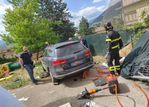 Auto contro l'asilo: morto un bambino