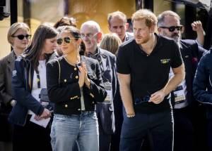 "Sono stati loro a imporlo": l'ultimo schiaffo di Harry e Meghan alla Regina