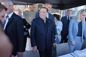 Berlusconi pacifista: "Ma le provocazioni ostacolano la tregua. E non c'è soluzione se si esclude Putin"