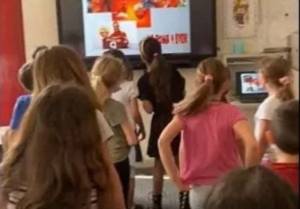 Bimbi costretti a cantare l'inno della Roma in classe: la rivolta dei genitori laziali