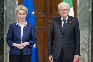 Von der Leyen: piano Marshall per Kiev. E Mattarella spinge l'Ucraina in Europa